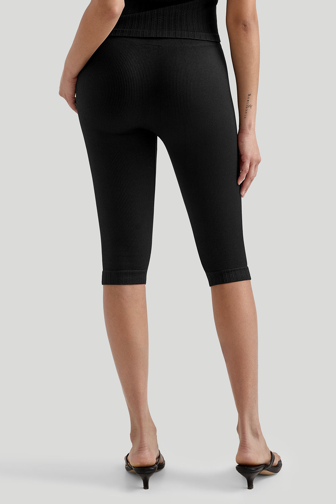 *Market-leading*Trendy Tank top with Ribbed Capri Pants