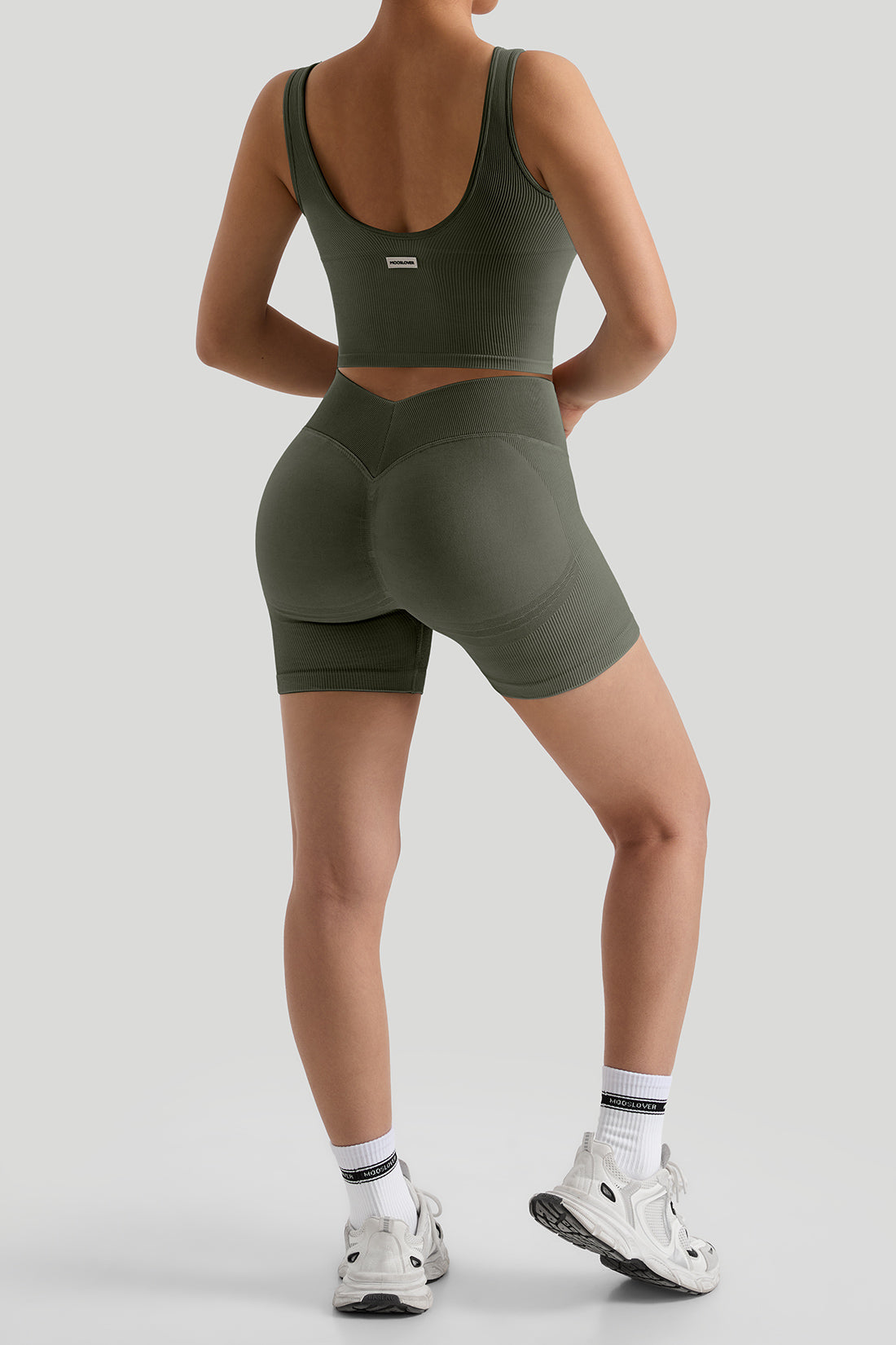 *Market-leading*Comfortable Deep V-Neck Tank Top and short pants Set