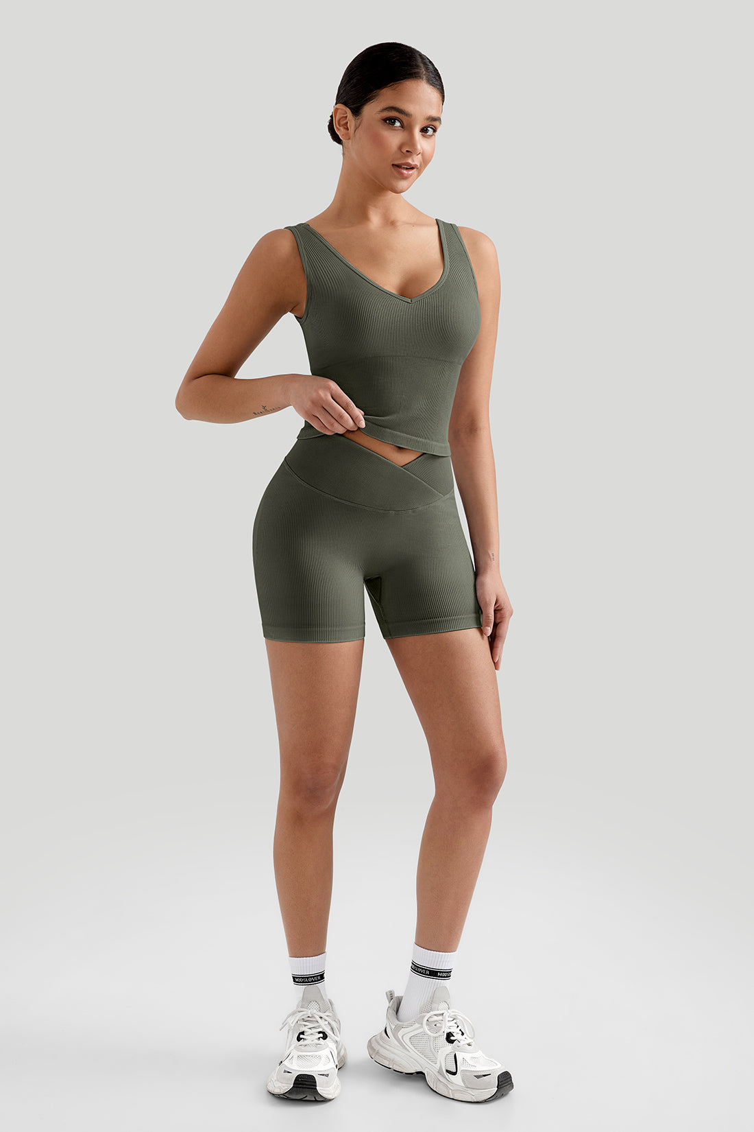 *Market-leading*Comfortable Deep V-Neck Tank Top and short pants Set