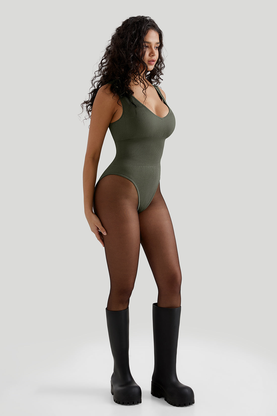 *Market-leading*Comfortable Deep V-Neck bodysuit