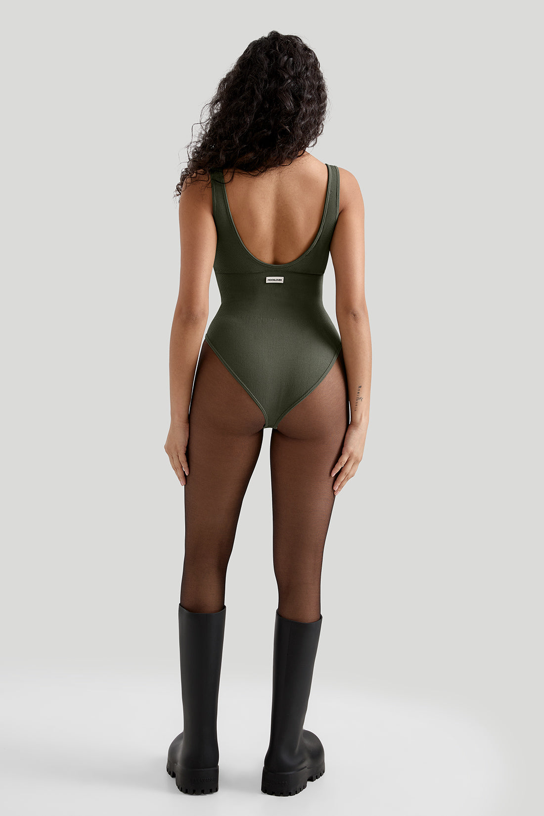 *Market-leading*Comfortable Deep V-Neck bodysuit