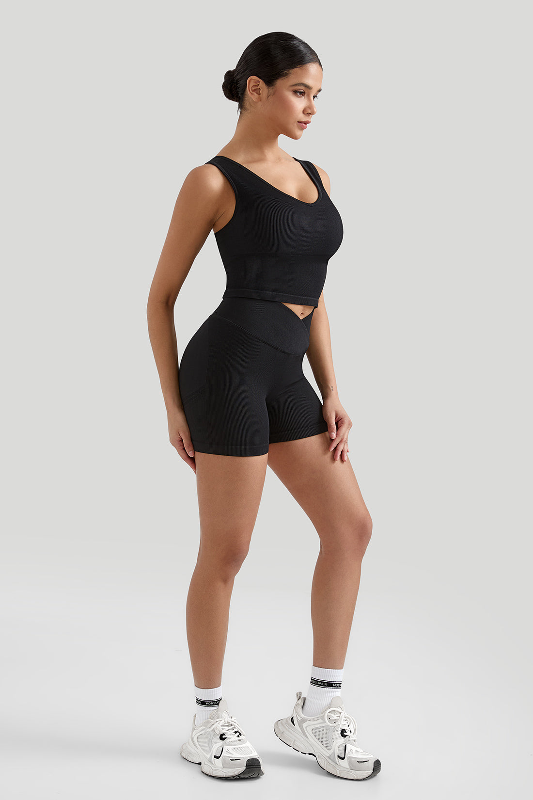 *Market-leading*Comfortable Deep V-Neck Tank Top and short pants Set