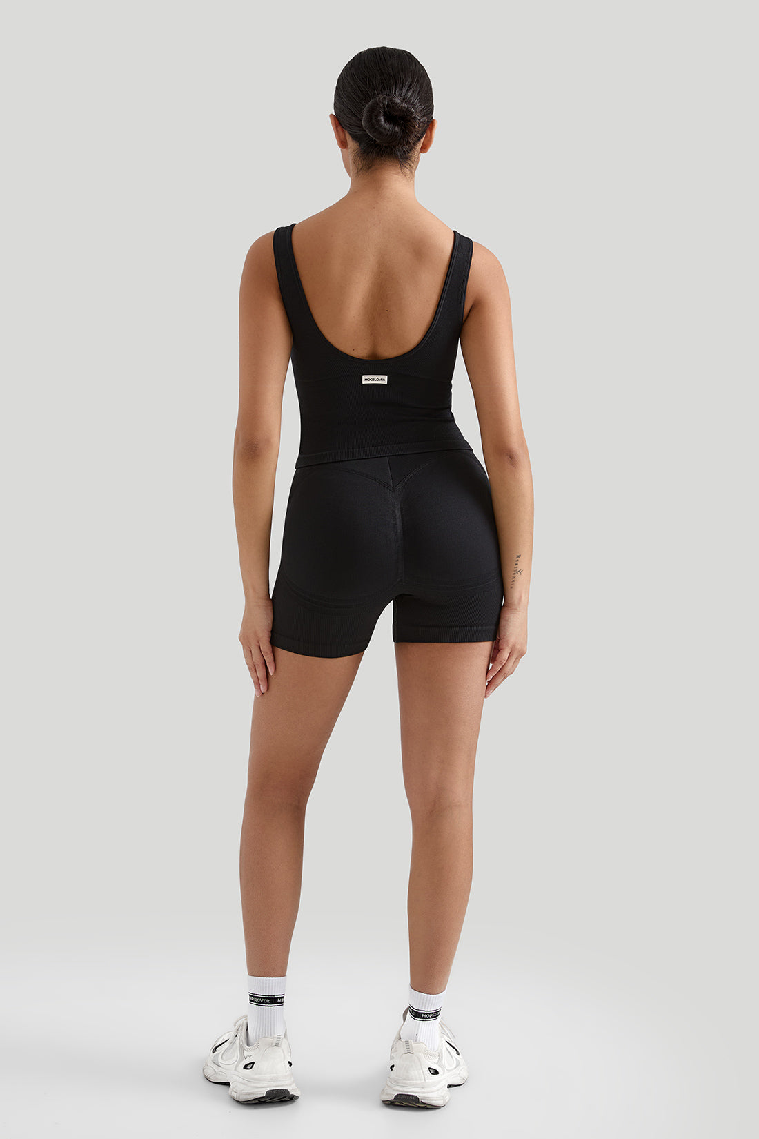 *Market-leading*Comfortable Deep V-Neck Tank Top and short pants Set