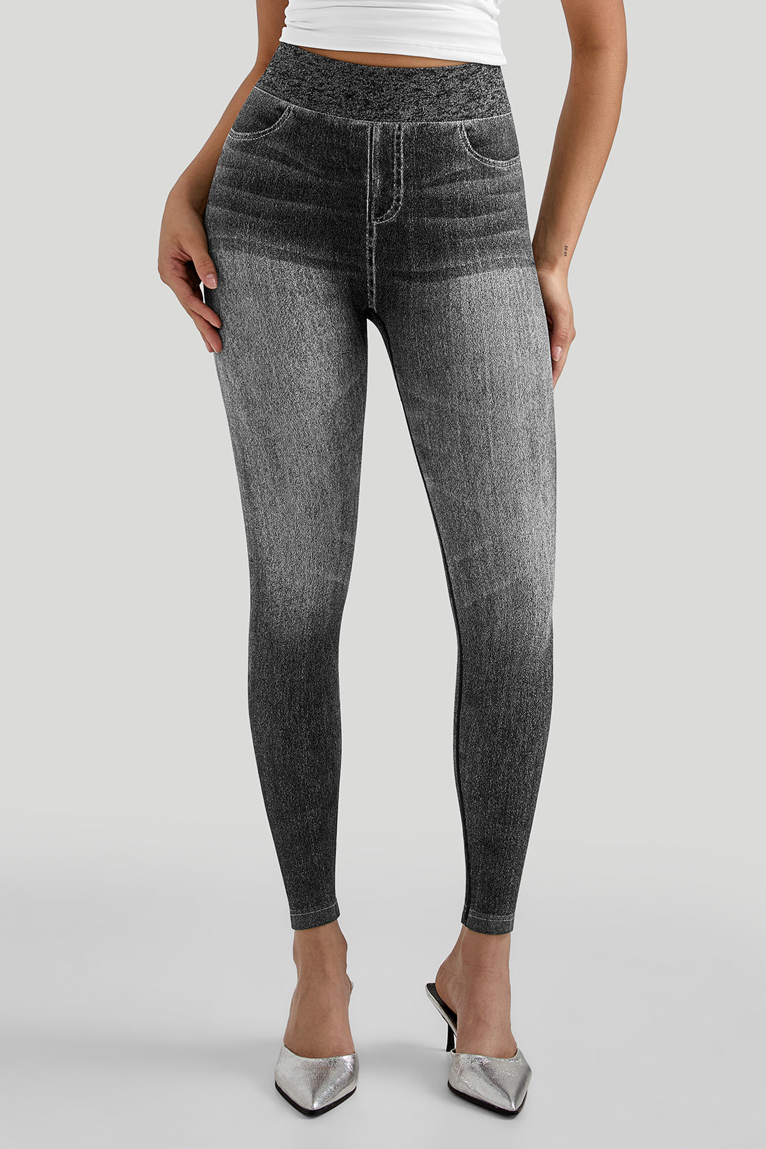 *Market-leading*Stretchy Faux Denim Legging