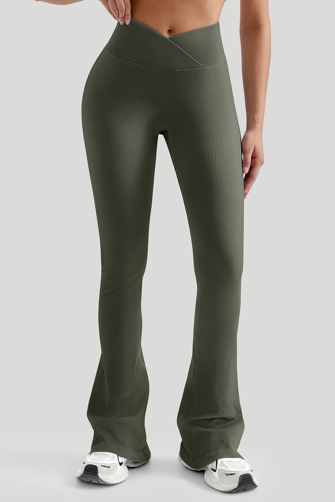 *Market-leading*Comfortable Deep V-Neck Tank Top and legging Set