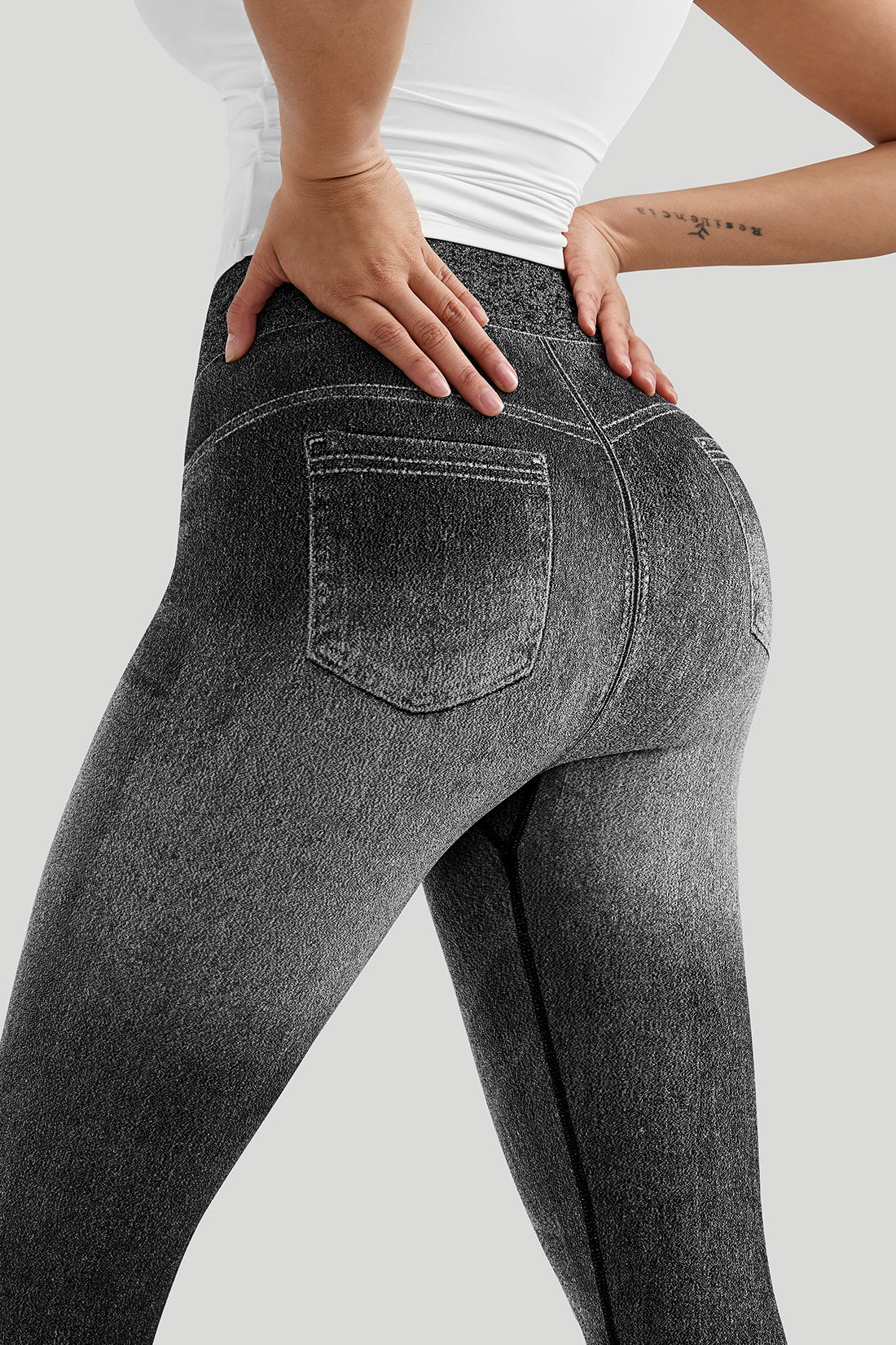 *Market-leading*Stretchy Faux Denim Legging